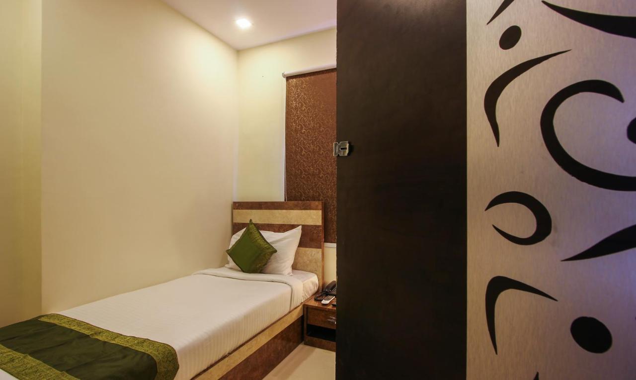 Treebo Address Inn, Banjara Hills Hyderabad Exteriör bild