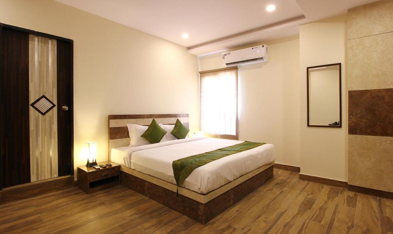 Treebo Address Inn, Banjara Hills Hyderabad Exteriör bild