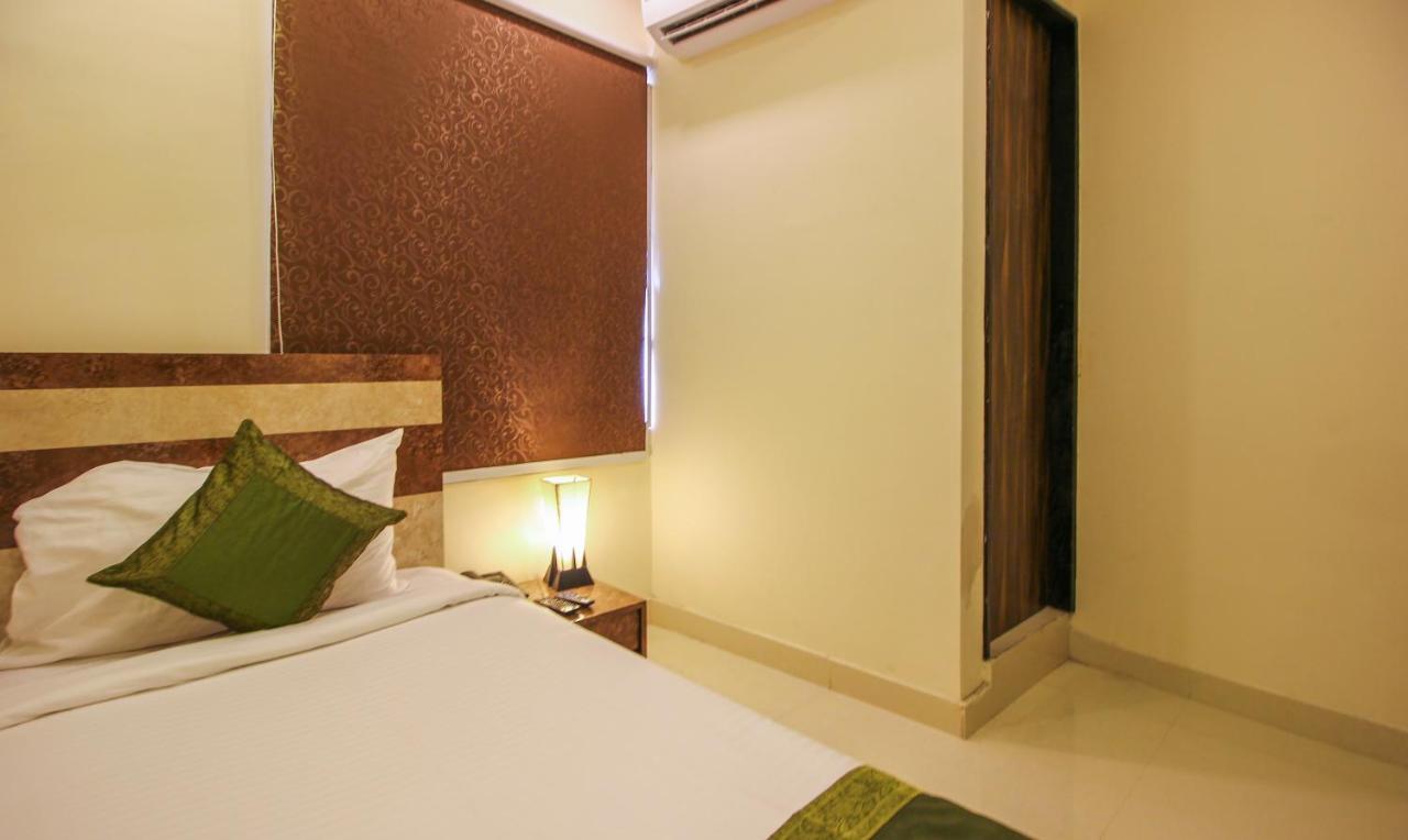 Treebo Address Inn, Banjara Hills Hyderabad Exteriör bild