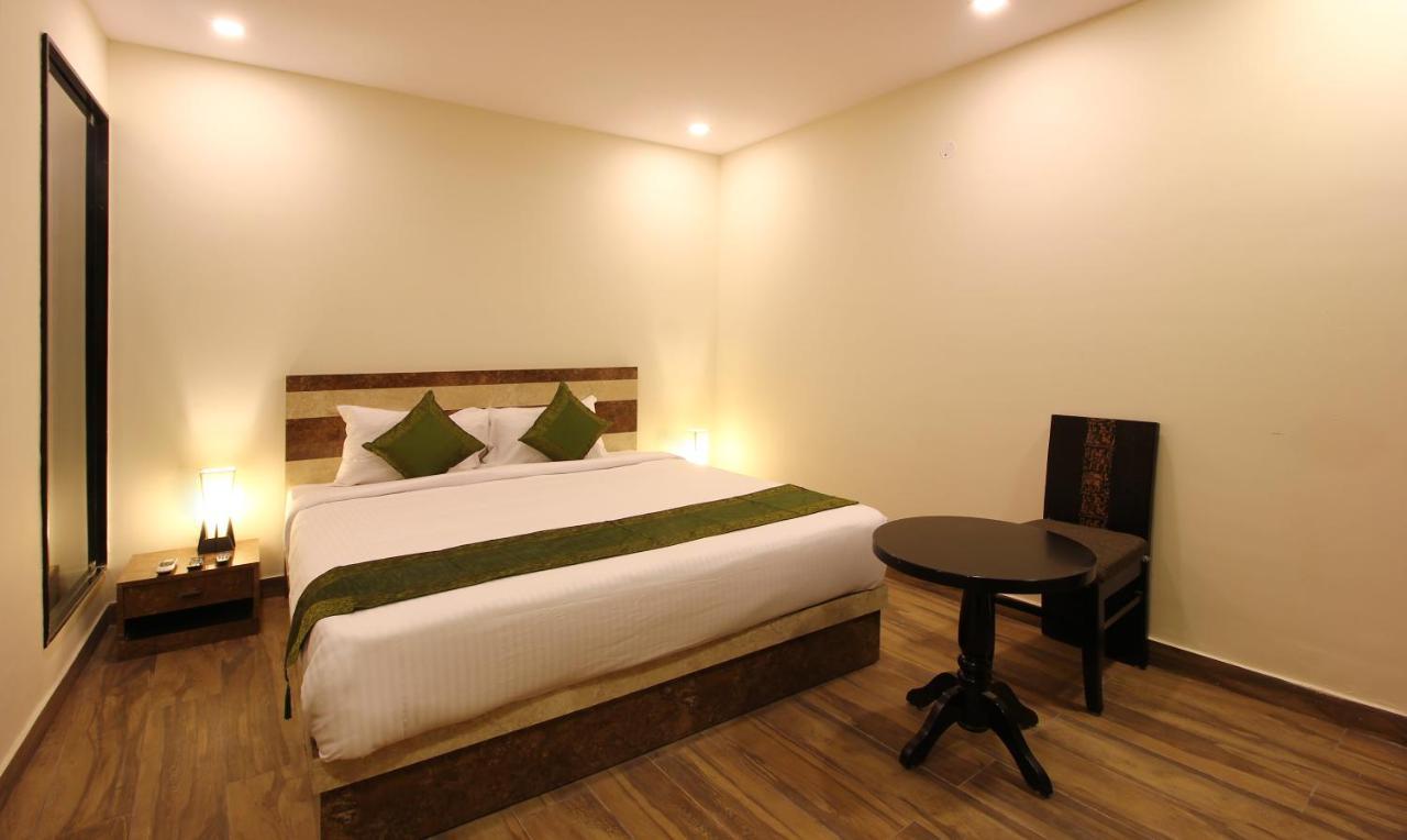 Treebo Address Inn, Banjara Hills Hyderabad Exteriör bild