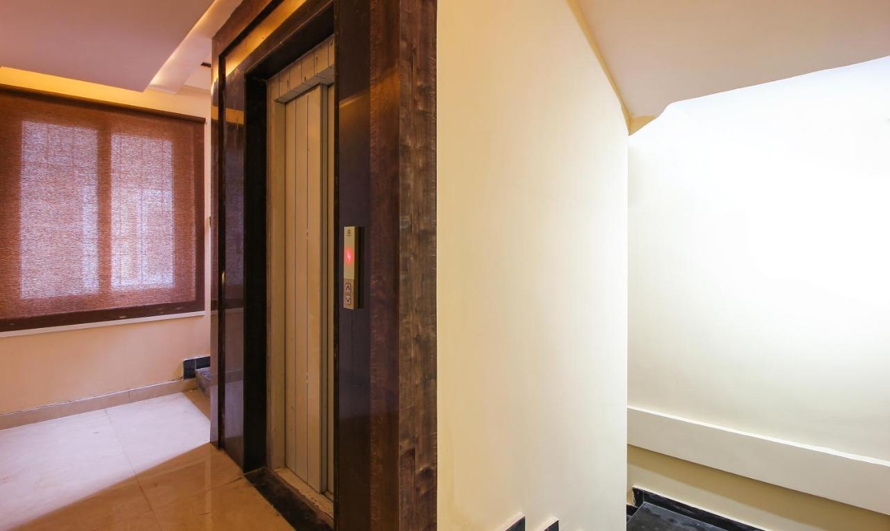 Treebo Address Inn, Banjara Hills Hyderabad Exteriör bild