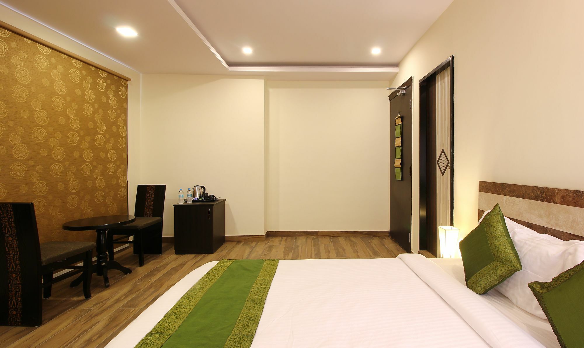 Treebo Address Inn, Banjara Hills Hyderabad Exteriör bild